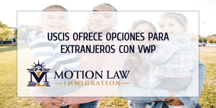 USCIS extiende plazo de VWP por otros 30 días