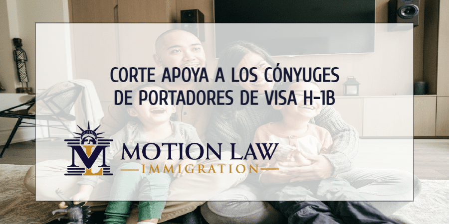 Corte falla a favor de los portadores de visas H-4