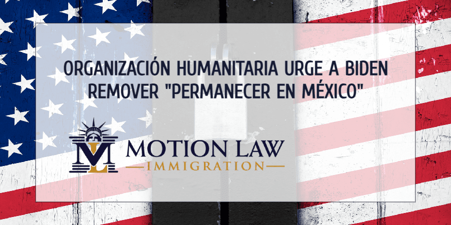 HRW pide al gobierno entrante remover la política “permanecer en México”