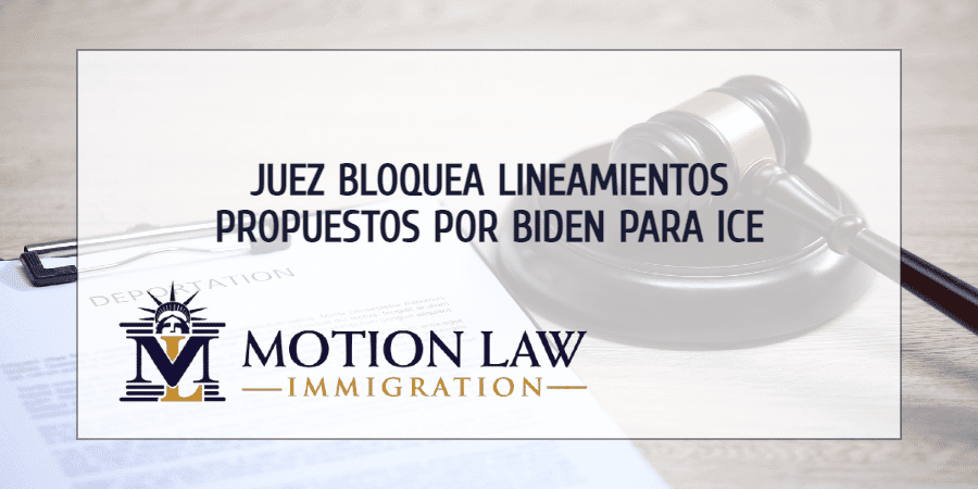 Juez de Texas bloquea lineamientos de Biden para ICE